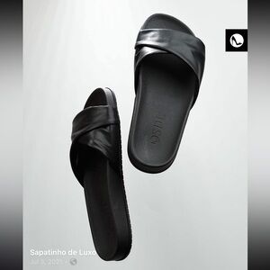 Black rubber slides